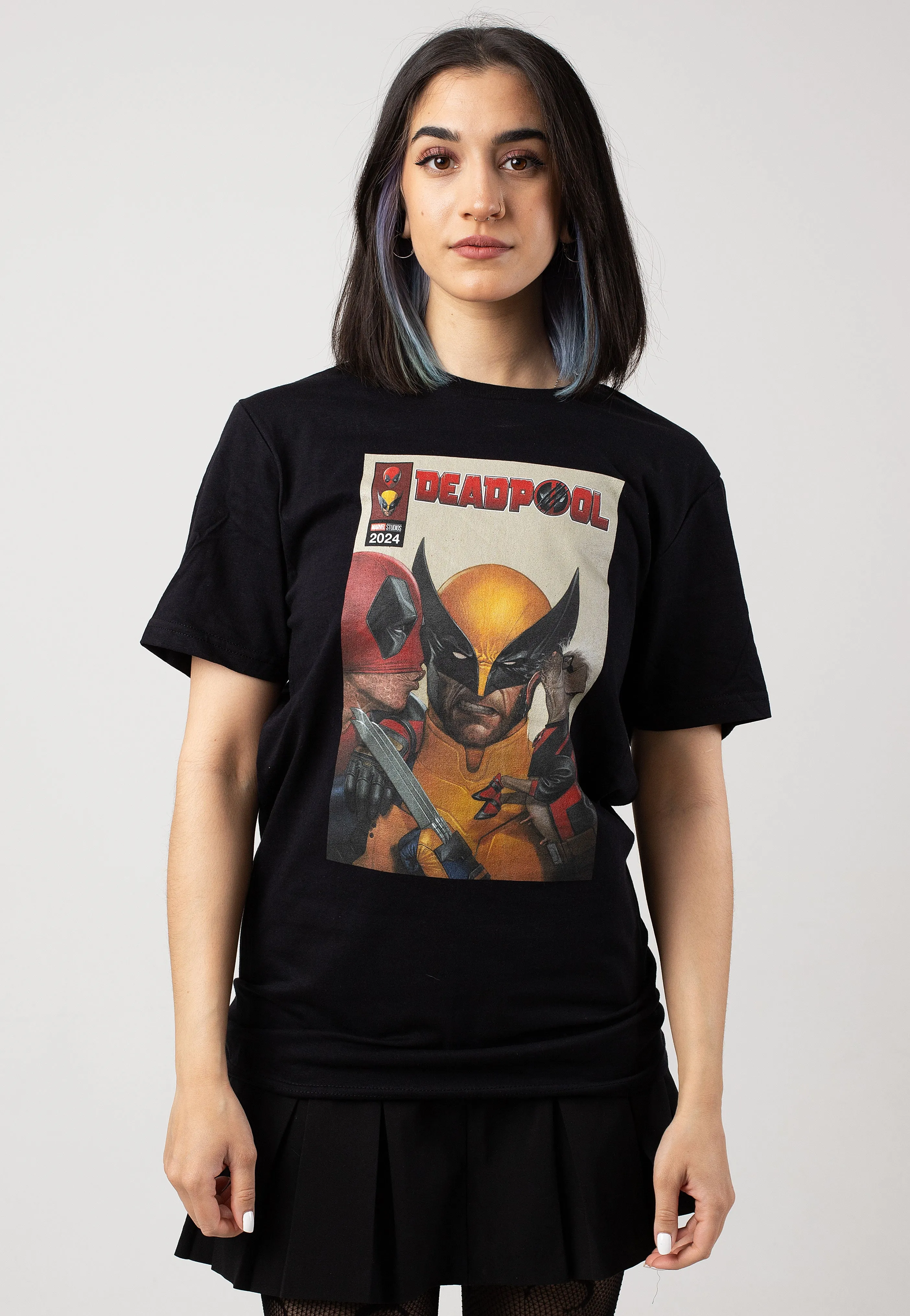 Deadpool - Deadpool 3: Deadpool Kisses To Wolverine - T-Shirt