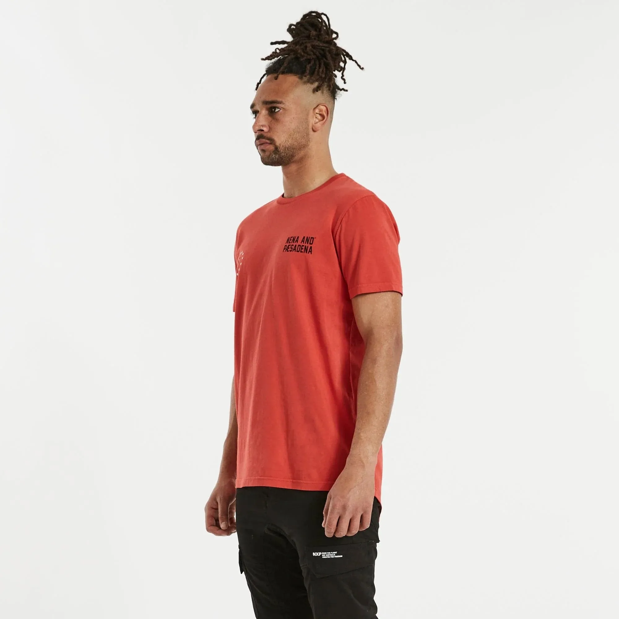 NENA & PASADENA Mens Silverlight Cape Back Tee Shirt Pigment Poppy Red