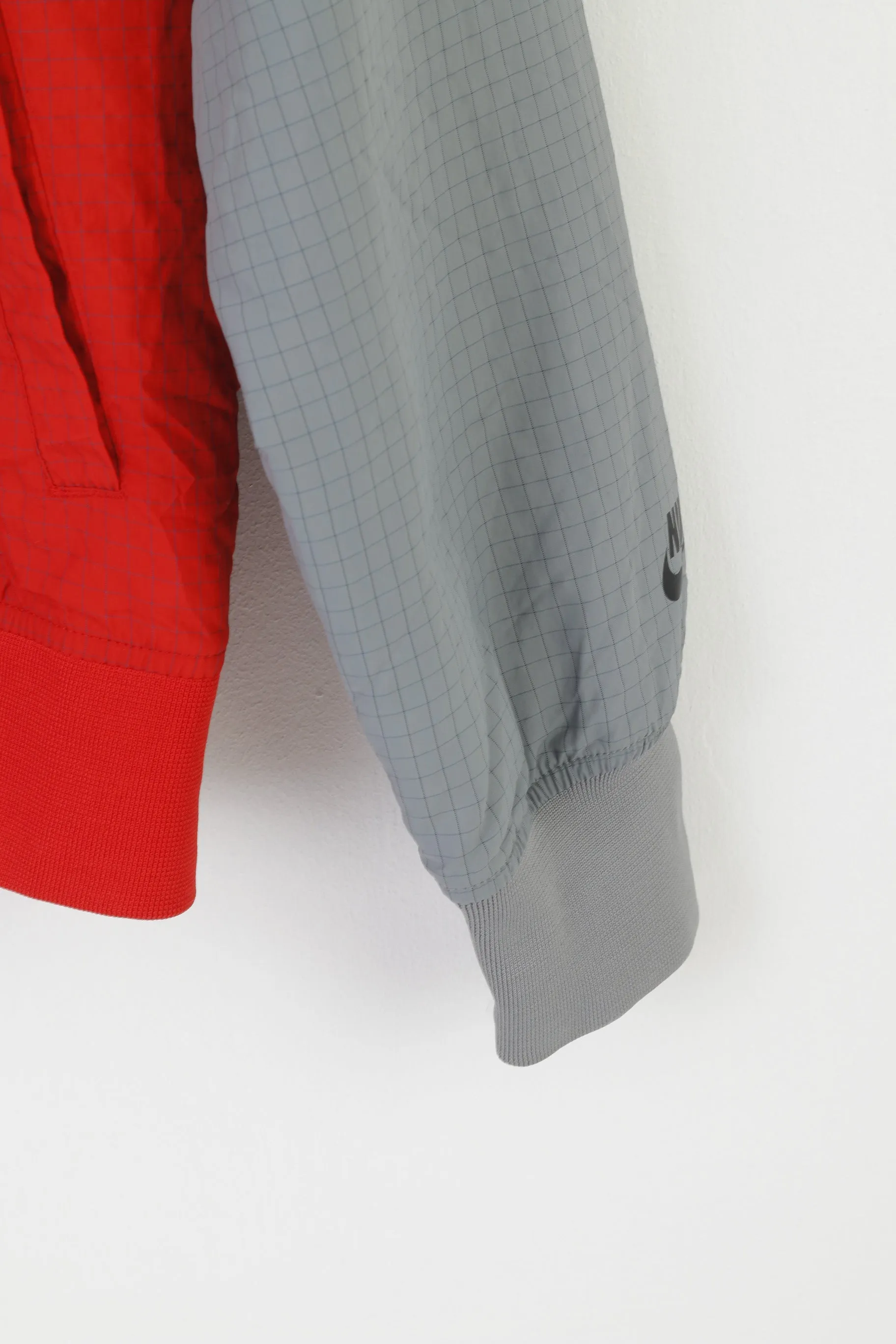 Nike Men S Jacket Gray Red Vintage Nylon Full Zipper Sportswear Collared Top